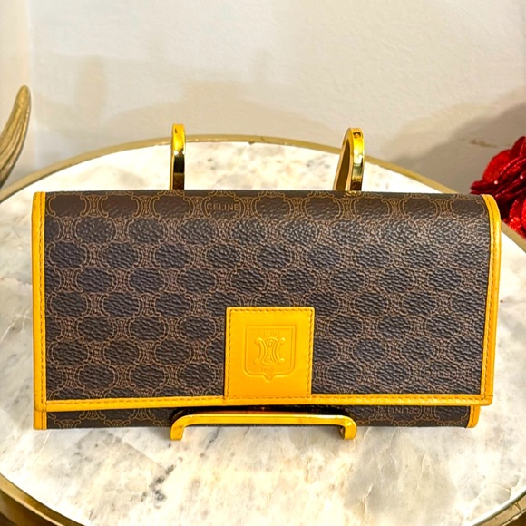 Celine Monogram long Bifold wallet clean interior in good condition beautiful. - Picture 1 of 16